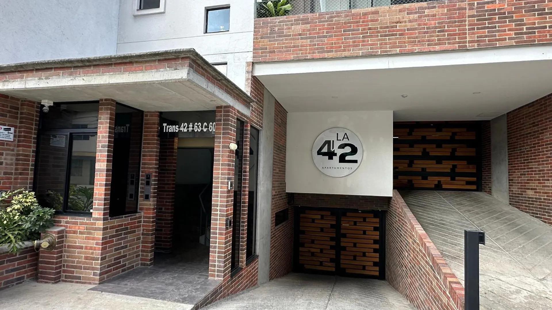 La 42 Apartamentos Medellin Colombia